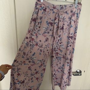 Flowy Cropped Pants NWOT